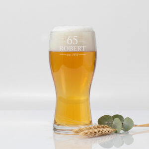 Gepersonaliseerd en gegraveerd bierglas met eigen ontwerp, ideaal voor unieke geschenken.
