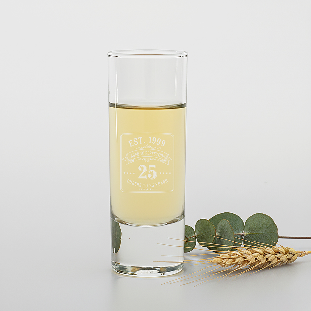 Shotglas graveren met jaartal 1999 en jubileum ontwerp