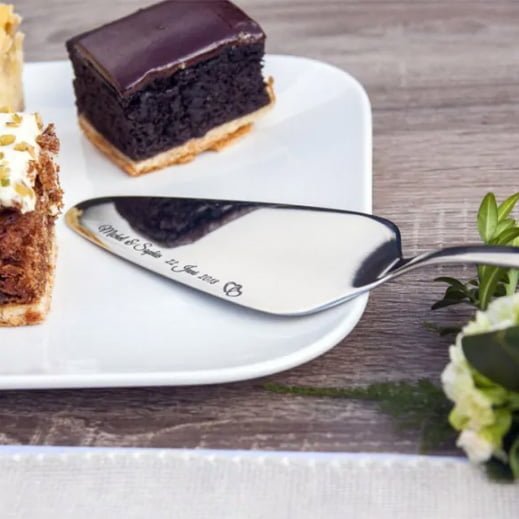 verjaardagscadeau | Gepersonaliseerde cadeaus Taartschep met naam, bestek met naam graveren bij PersonalSurprise