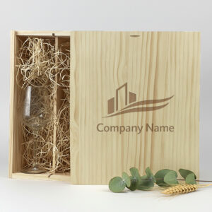 Wijnpakket met gegraveerde witte wijnglazen, 3 vakken. professioneel en persoonlijk