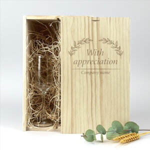 Champagnekist voor twee flessen met de optie om een naam of zakelijk logo te graveren.