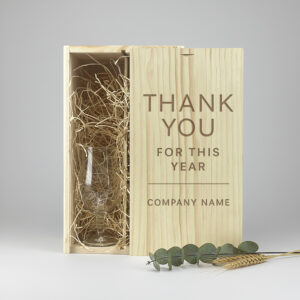 Bierpakket met gegraveerd bierglas voor 1 bierfles en 1 bierglas met schuifdeksel, ideaal voor gepersonaliseerde geschenken met eigen ontwerp of logo.