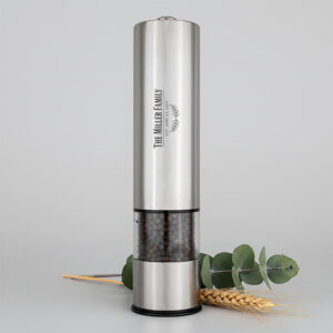 Prachtige gegraveerde peper en zoutmolen