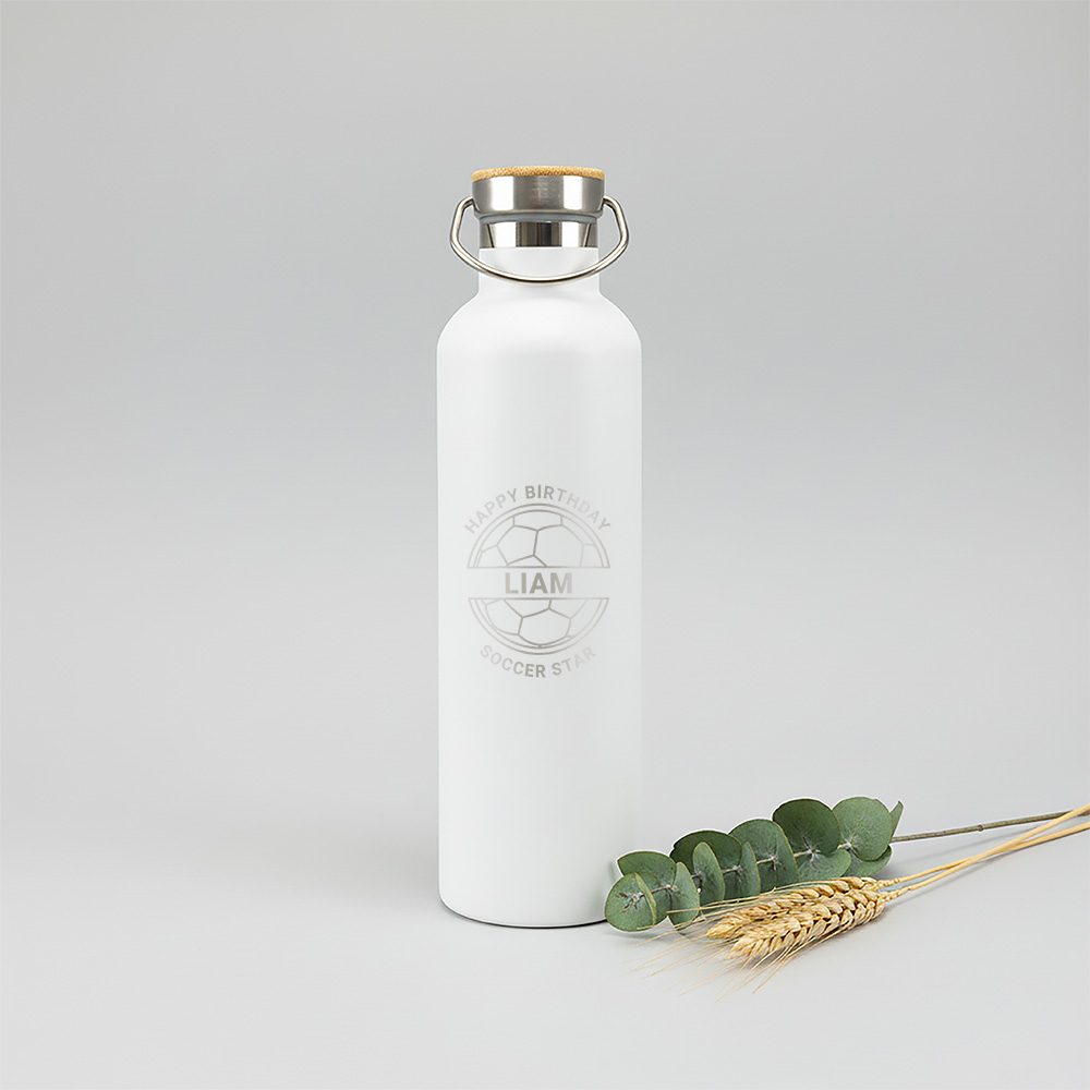 Thermosfles wit graveren Personalsurprise foto 1 | Gepersonaliseerde cadeaus Witte thermosfles staand op een neutrale achtergrond.