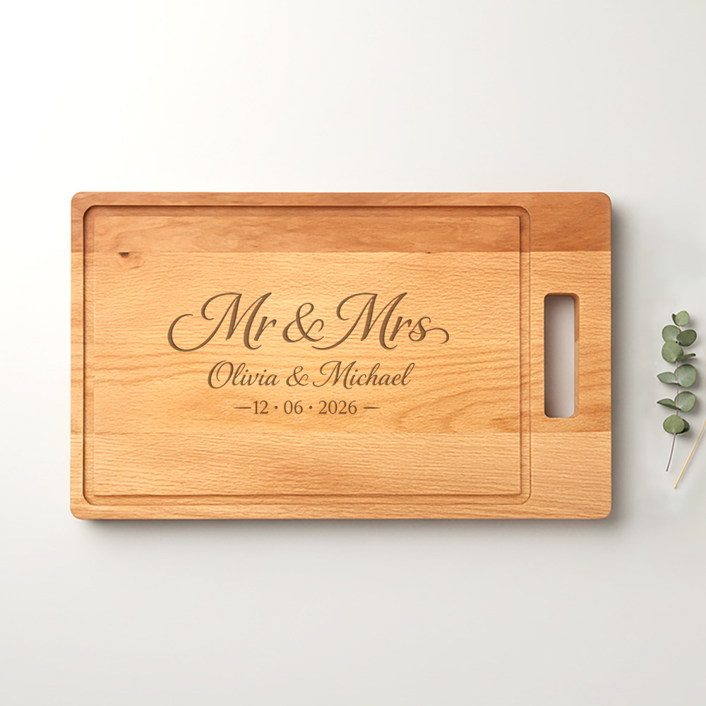 Snijplank met handvat graveren PersonalSurprise beukenhout foto 1 1 | Gepersonaliseerde cadeaus Snijplank graveren met handgreep beukenhout