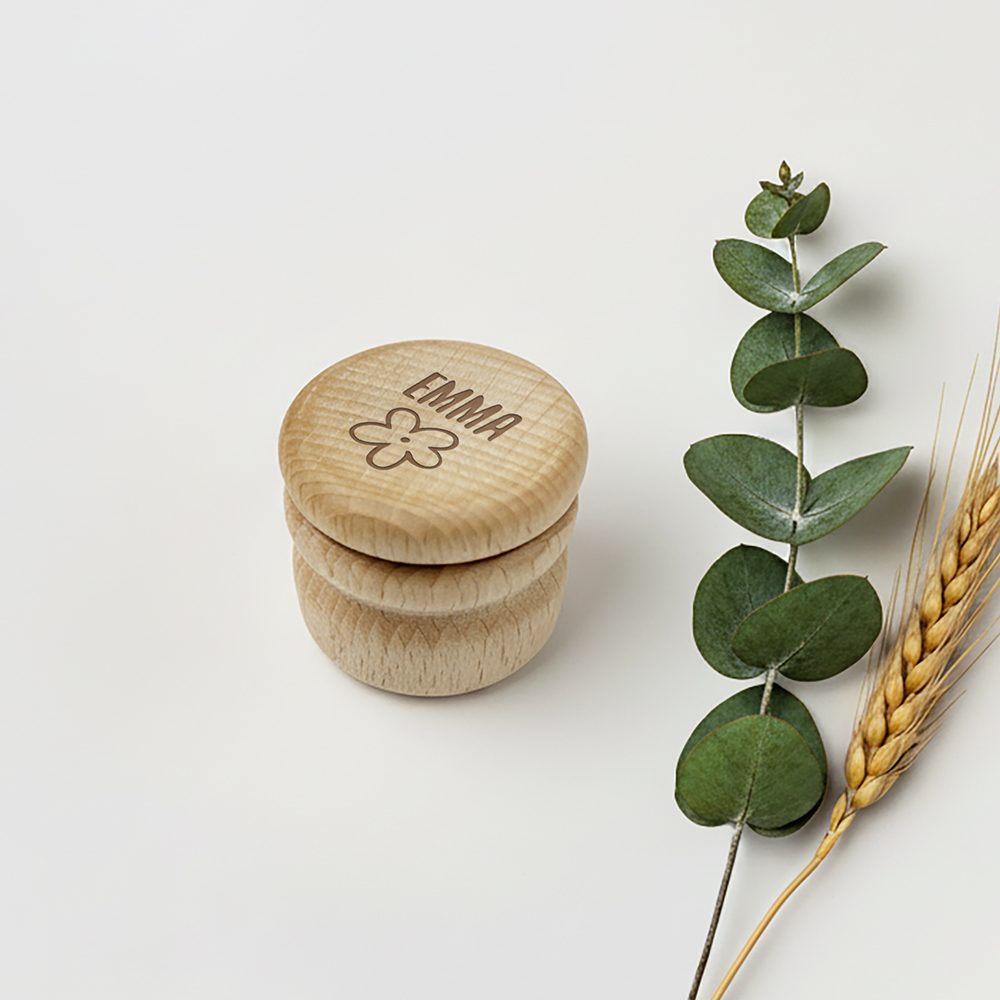 Haarlokdoosje graveren met naam detail bovenaanzicht